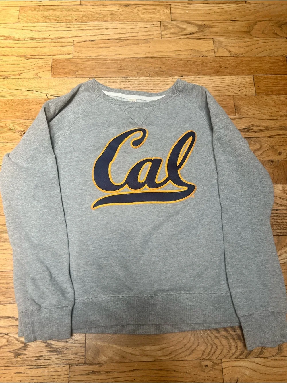 Cal crewneck Sweatshirt in Grey with Navy and Gold - Picture 4 of 5
